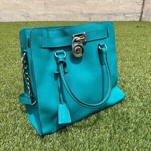 Michael Kors Purse ***Great Condition***